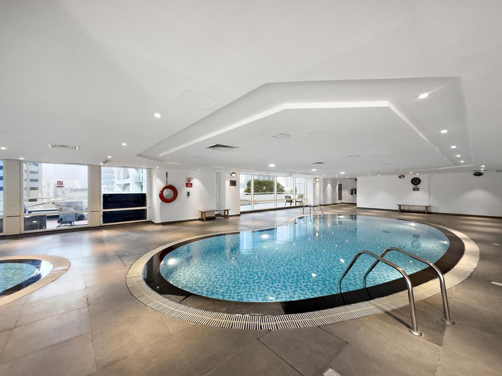 Apartment Amazing Modern In Jlt With Gym, Pool, Parking