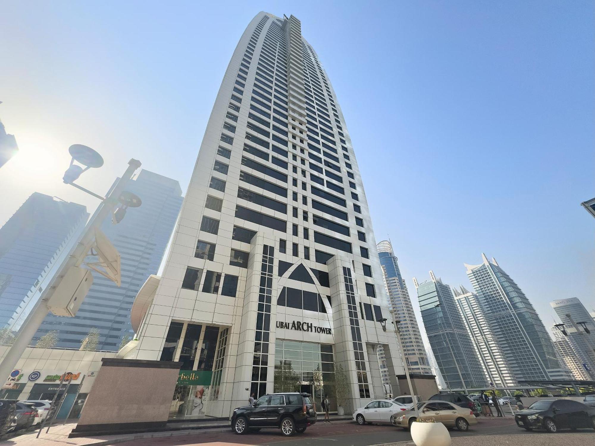 Amazing Modern In Jlt With Gym, Pool, Parking Apartment